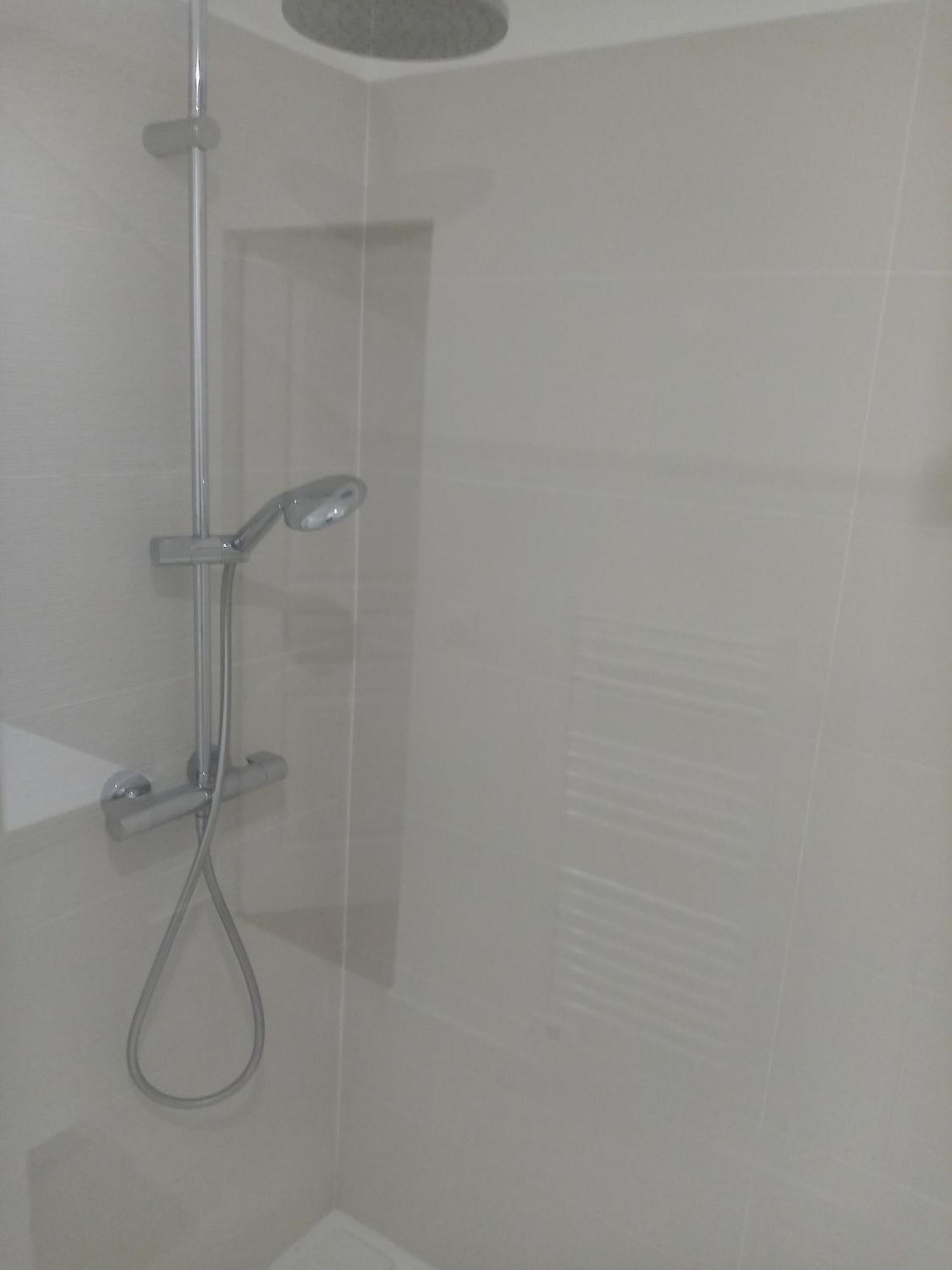Quartier Le Plus Anime De Marseille "La Plaine Cours Julien "Chambre Avec Salle De Bain Wc Privee Integrees "Dans Appartement Marselha Exterior foto