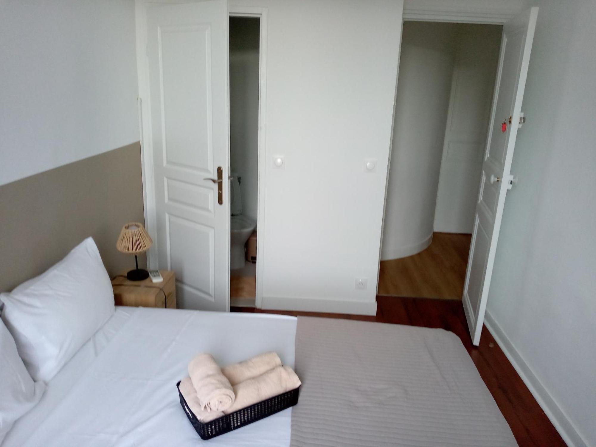 Quartier Le Plus Anime De Marseille "La Plaine Cours Julien "Chambre Avec Salle De Bain Wc Privee Integrees "Dans Appartement Marselha Exterior foto