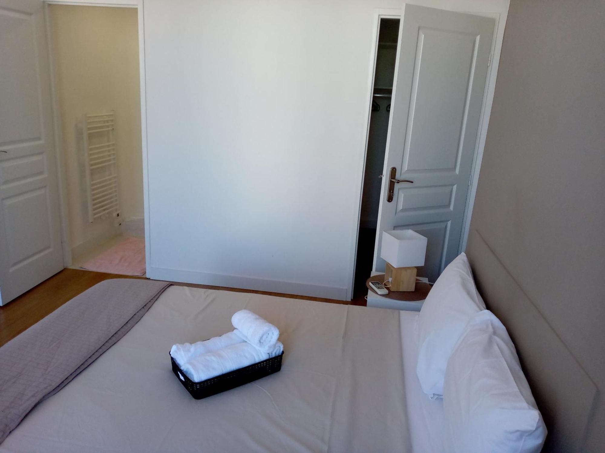 Quartier Le Plus Anime De Marseille "La Plaine Cours Julien "Chambre Avec Salle De Bain Wc Privee Integrees "Dans Appartement Marselha Exterior foto
