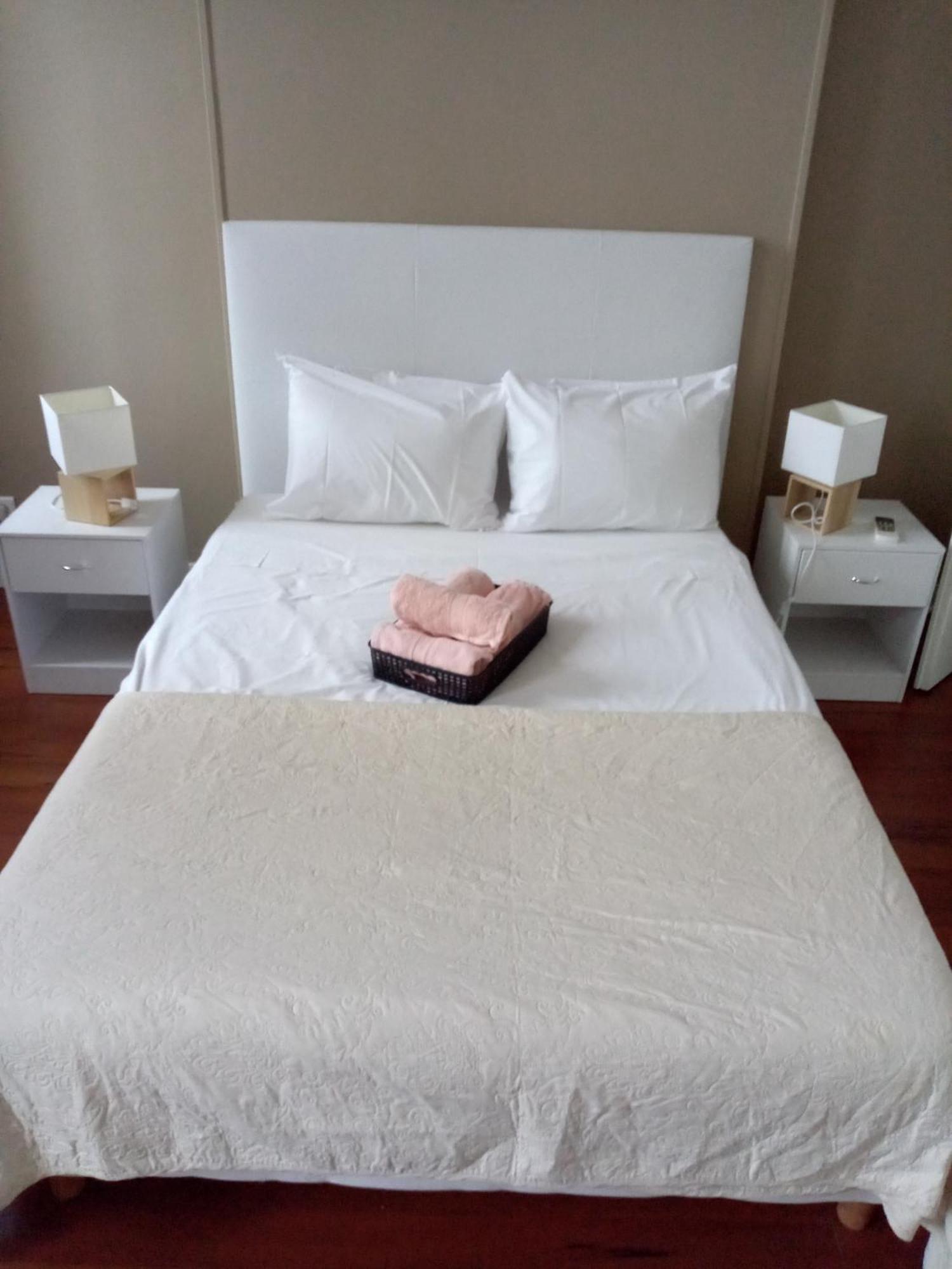 Quartier Le Plus Anime De Marseille "La Plaine Cours Julien "Chambre Avec Salle De Bain Wc Privee Integrees "Dans Appartement Marselha Exterior foto