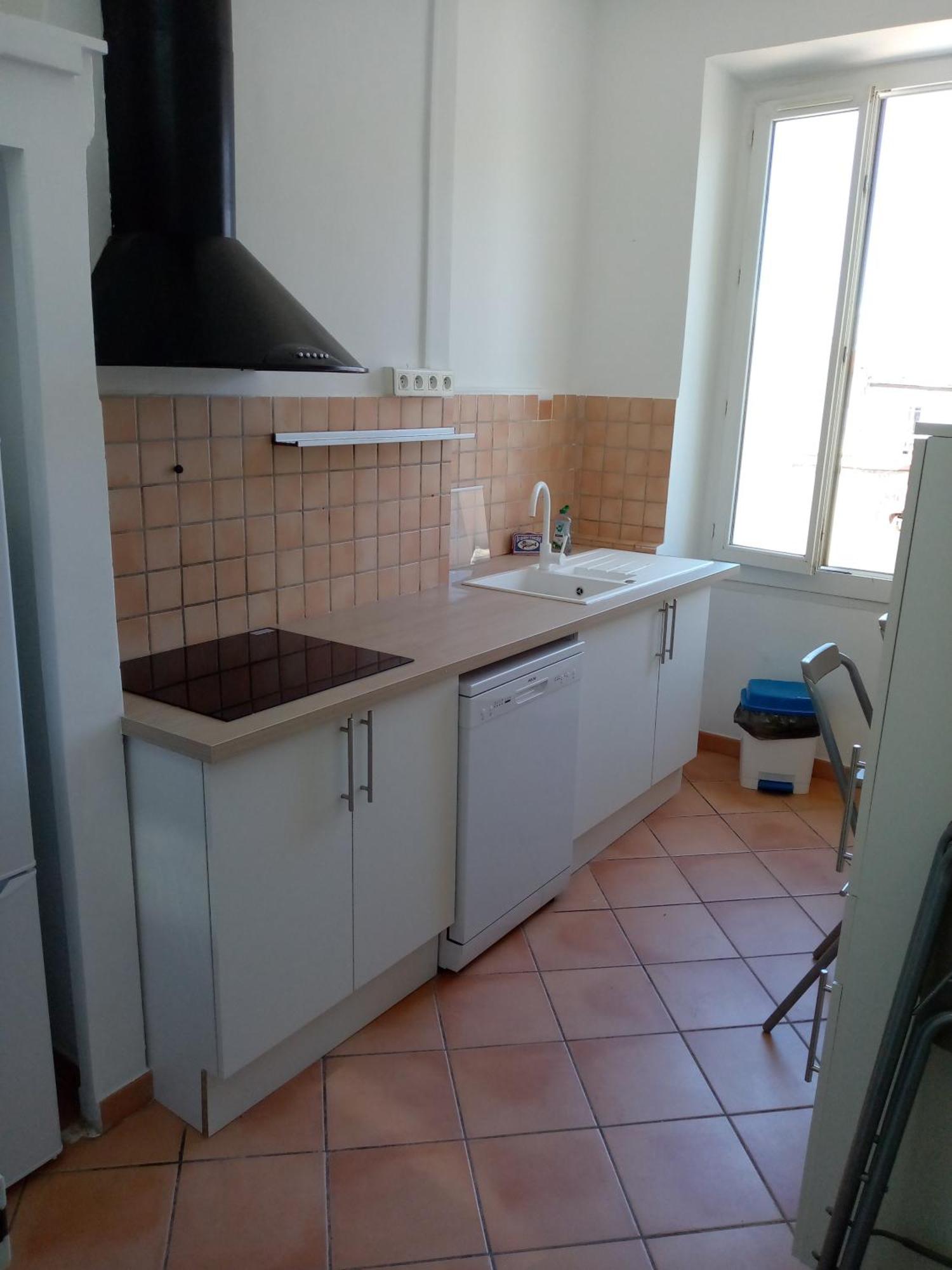 Quartier Le Plus Anime De Marseille "La Plaine Cours Julien "Chambre Avec Salle De Bain Wc Privee Integrees "Dans Appartement Marselha Exterior foto