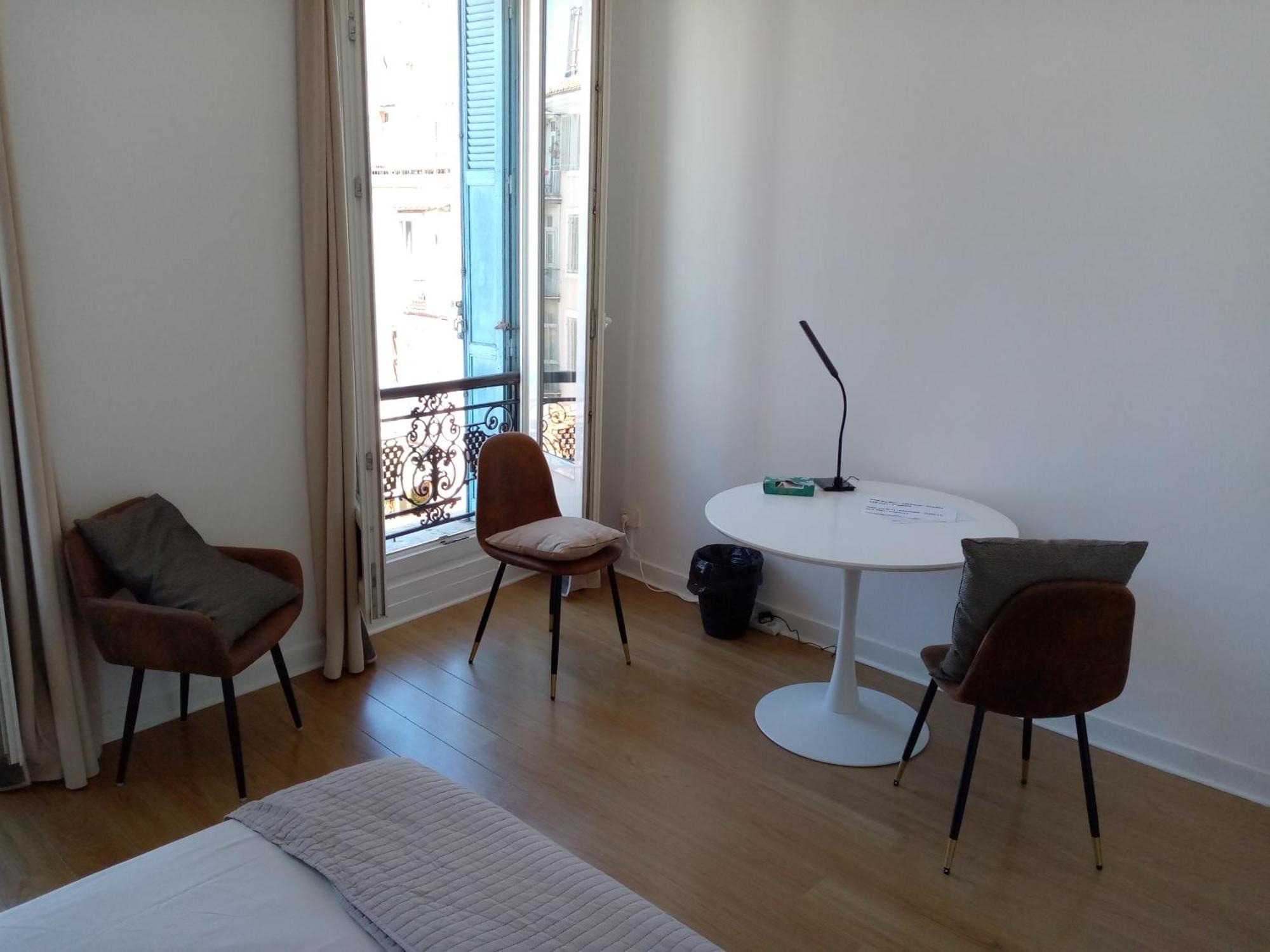 Quartier Le Plus Anime De Marseille "La Plaine Cours Julien "Chambre Avec Salle De Bain Wc Privee Integrees "Dans Appartement Marselha Exterior foto