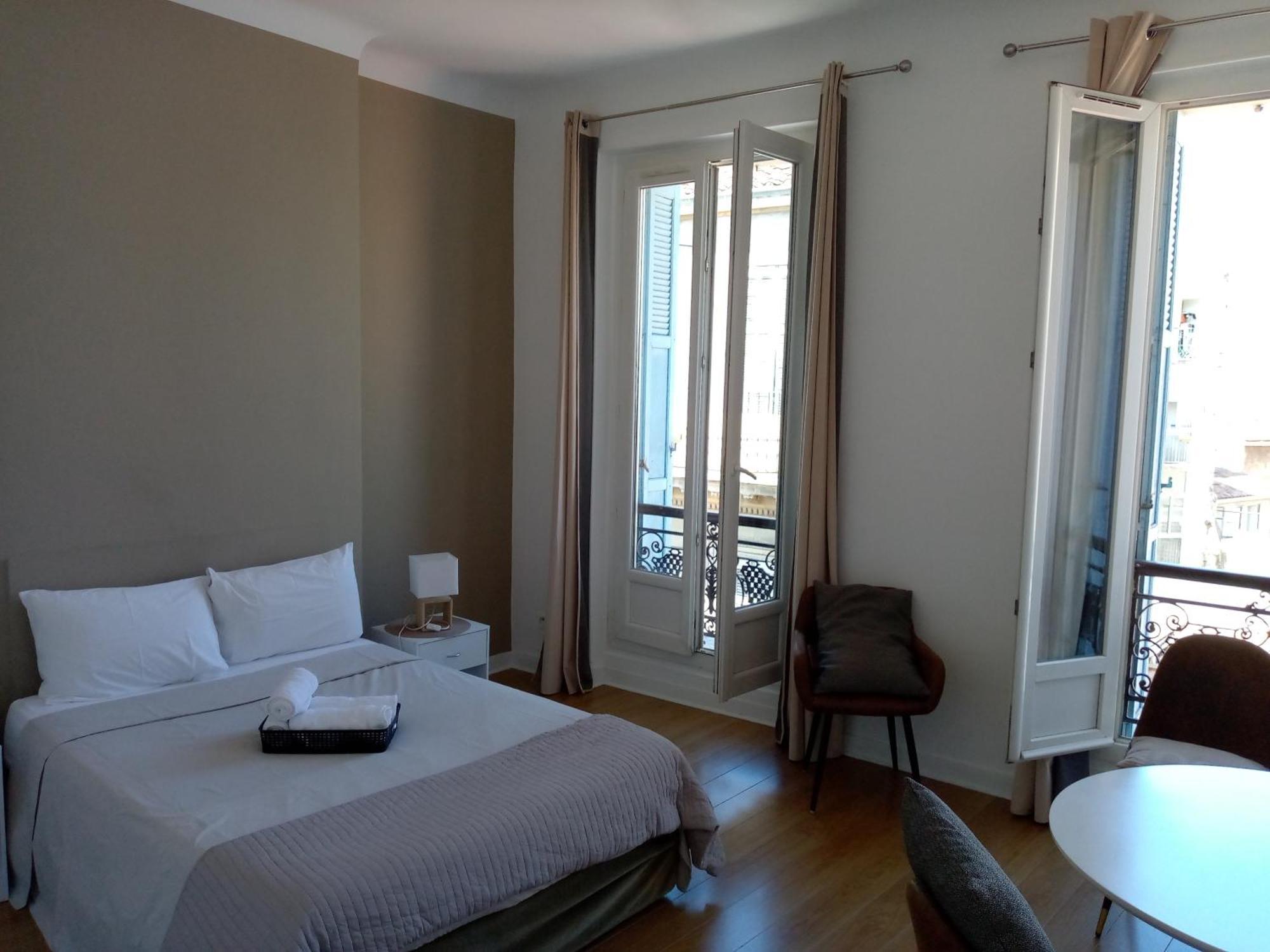 Quartier Le Plus Anime De Marseille "La Plaine Cours Julien "Chambre Avec Salle De Bain Wc Privee Integrees "Dans Appartement Marselha Exterior foto