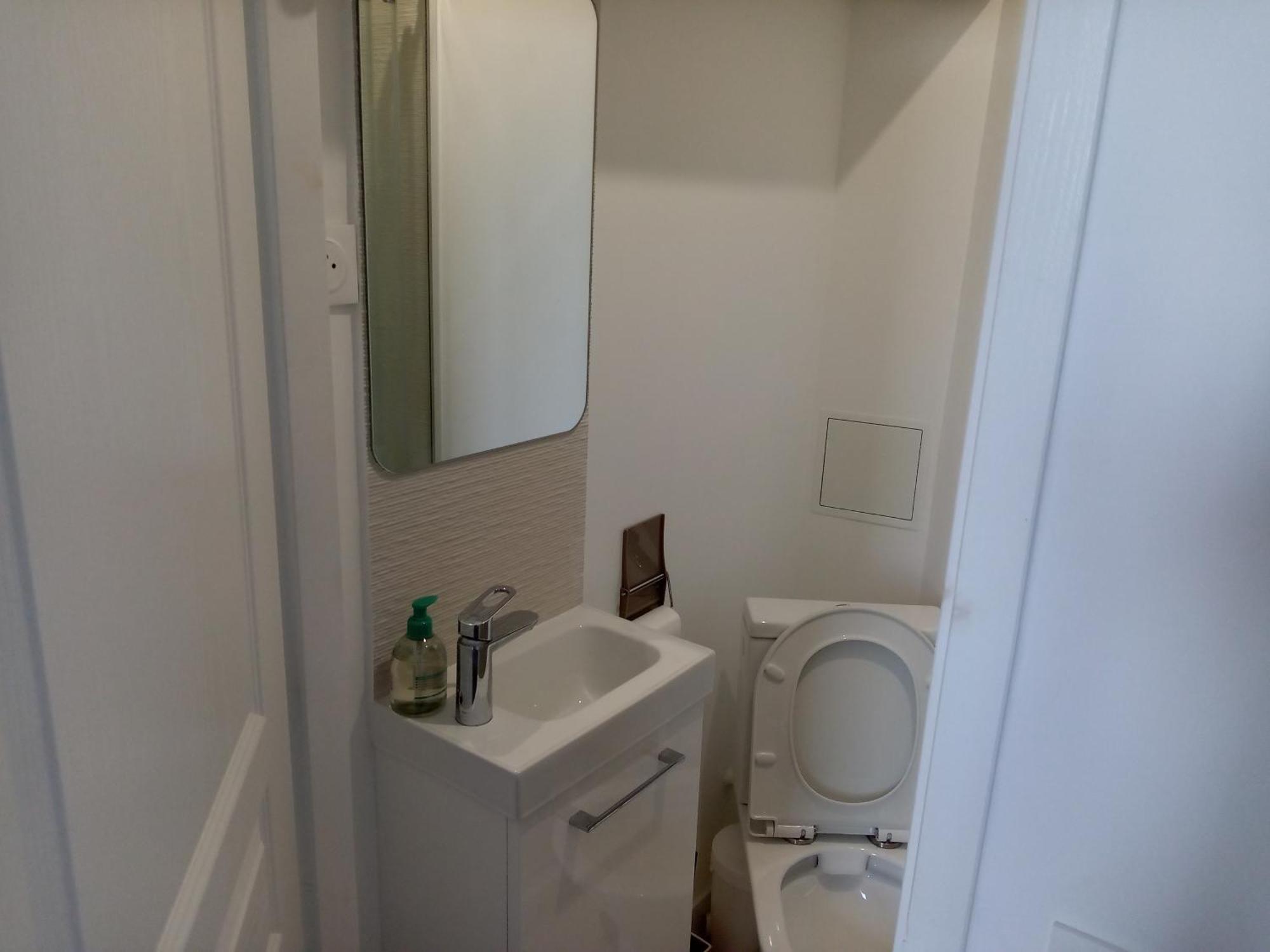 Quartier Le Plus Anime De Marseille "La Plaine Cours Julien "Chambre Avec Salle De Bain Wc Privee Integrees "Dans Appartement Marselha Exterior foto